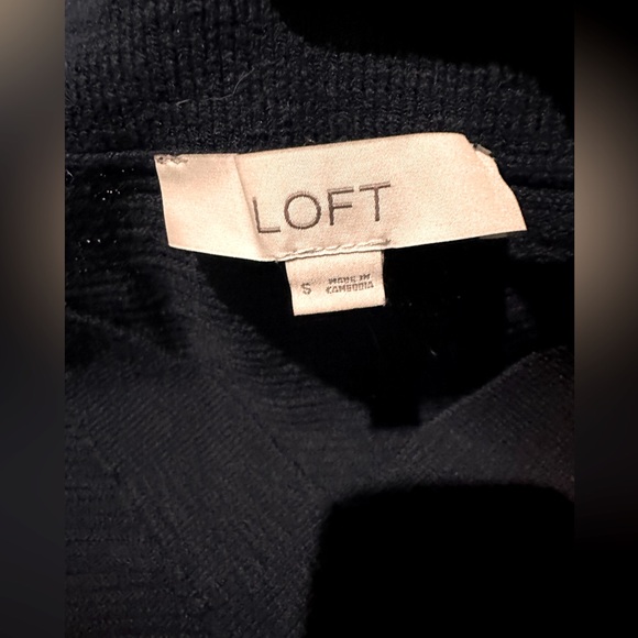 Loft Ribbed V-Neck Relaxed Fit Pullover Long Sleeve Sweater Navy, size S - Picture 2 of 6